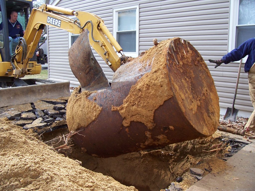 removal of an underground oil storage tank